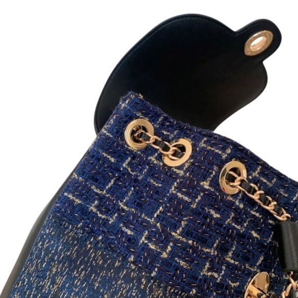 CHANEL Navy/Tweed Mini Backpack/Pirse - Picture 6 of 9
